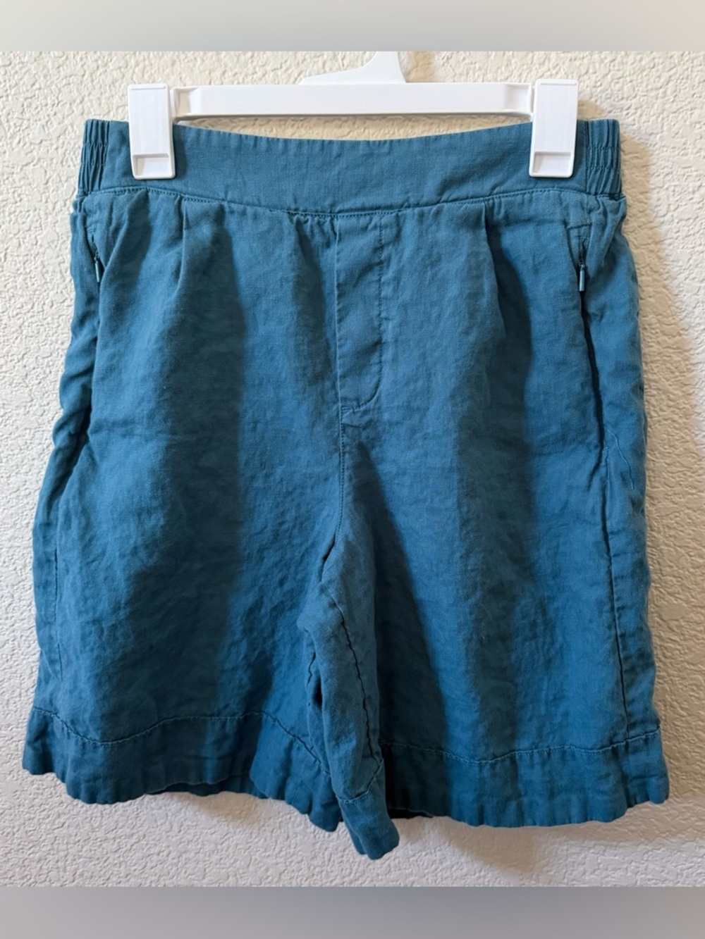 Athleta Size 12 Playa Linen Bermuda Short 100% Linen Teal Blue Pull On + Pockets